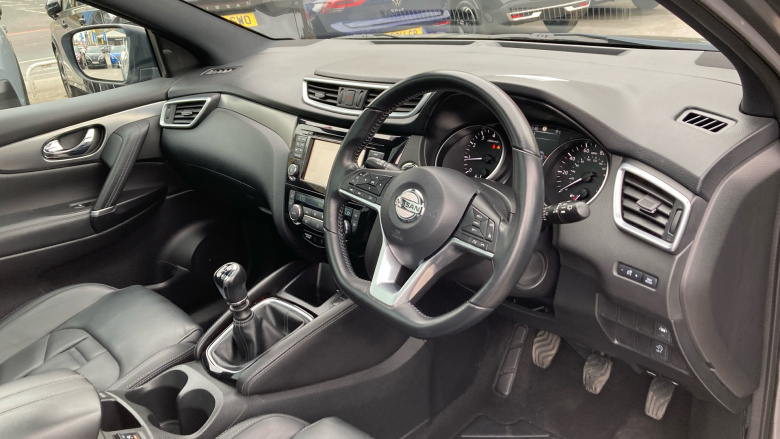 Nissan Qashqai 1.2 DiG-T Tekna+ 5dr Petrol Hatchback